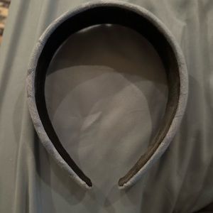 Coach hair band- you can’t tell from the photos but this is a denim blue 💙